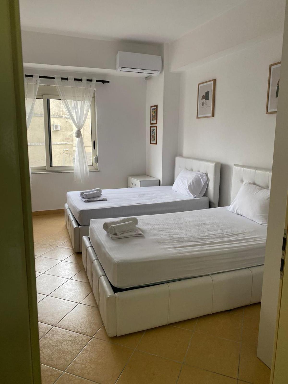Nicole Apartments Rental Durrës Exteriör bild