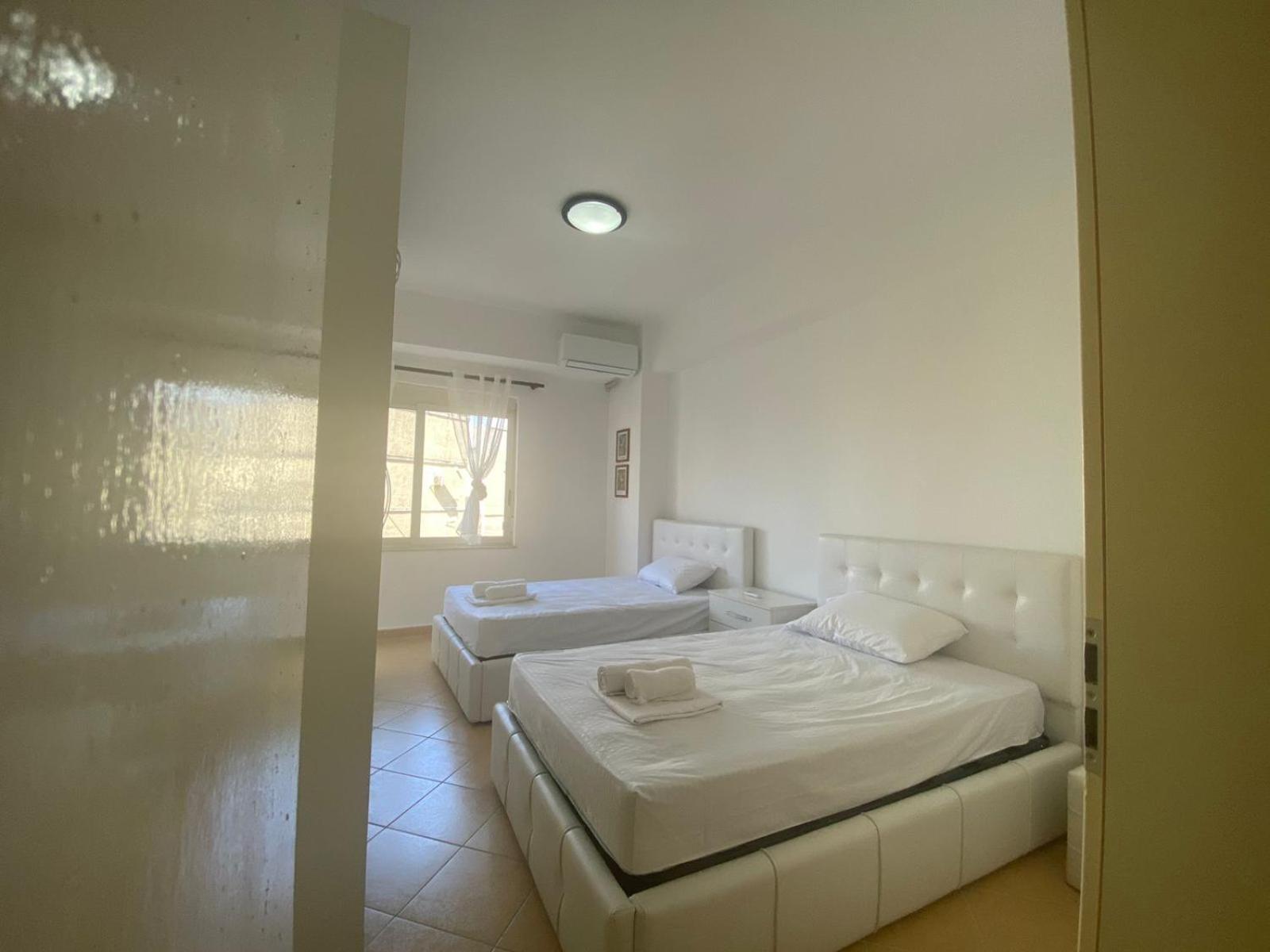 Nicole Apartments Rental Durrës Exteriör bild
